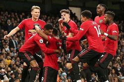 Tin nóng bóng đá sáng 25/7: Liverpool 'bộn' tiền với chức vô địch PL; PSG có nguy cơ mất Mbappe; MU được'phím' bí quyết giữ Top 3