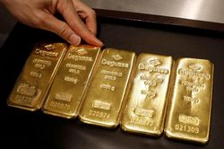 Chuyên gia Mỹ nhận định USD sắp khó khăn còn vàng lại gặp thời