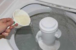 Mẹo làm sạch máy giặt tại nhà, loại sạch cặn bẩn ai cũng nên biết