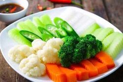Làm cách này khi luộc, rau vừa xanh mướt, đẹp mắt lại loại bỏ độc tố hiệu quả