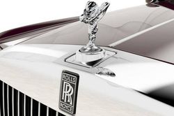 'Thiếu phụ bay' - ý nghĩa bí ẩn của logo xe Rolls-Royce