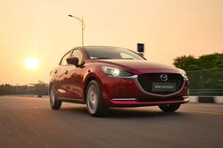 Bảo vệ cả người lẫn xe dưới trời nắng nóng đỉnh điểm thế nào cho đúng?