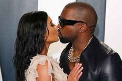 Kanye West xin lỗi vợ sau khi được Justin Bieber ghé thăm