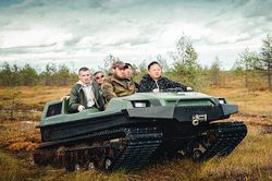 Tinger C500, xe địa hình như 'tăng mini' đến từ nước Nga