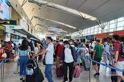Các hãng bay tăng chuyến hỗ trợ du khách rời Đà Nẵng