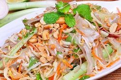 Cuối tuần làm món nộm tai heo sần sật, bùi bùi không ngấy ai ăn cũng ghiền