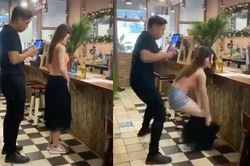 Tìm tiền để thanh toán hóa đơn, cô gái khiến người xung quanh muốn 'rớt tim' vì hành động này
