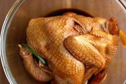 Muốn nhàn thân mà lại ngon miệng thì thử ngay món gà hấp này thôi các chị em ơi!