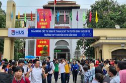 Những trường chuyên đầu tiên của Hà Nội công bố điểm chuẩn lớp 10