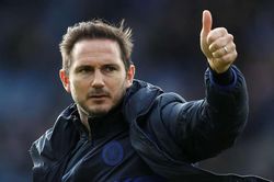 Roy Keane đánh giá Lampard hay hơn Solskjaer ở mùa đầu tiên