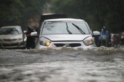 Thành phố Lào Cai ngập sau mưa lớn