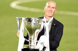 Real Madrid: Ai cũng muốn cô đơn như Zidane...