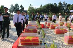 Truy điệu, an táng 110 hài cốt liệt sĩ quân tình nguyện Việt Nam