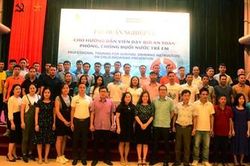 Tập huấn nghiệp vụ bơi an toàn cho các giáo viên, hướng dẫn viên