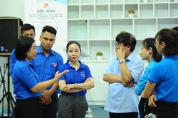 Trang bị kiến thức cho thanh niên để phát triển kinh tế