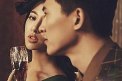 'Rau sạch' ôm bầu đến nhà tố tội, chồng vội cầu cứu vợ... giải nguy