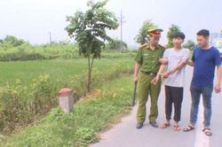 Bắt hai đối tượng dùng dao cướp tài sản