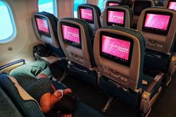 Người Đà Nẵng về nhà trên chuyến bay gần như trống rỗng