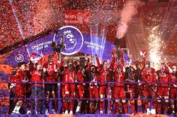 Premier League 2019-20 dưới những khoảnh khắc quay chậm
