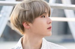 Suga BTS tiết lộ sở thích kì lạ mỗi khi buồn chán khiến nhiều học sinh... 'chết khiếp'!