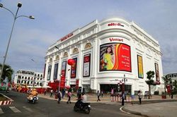 Doanh thu và lợi nhuận VRE giảm mạnh trong quý II