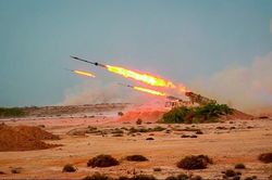 Iran lần đầu tiên phóng tên lửa đạn đạo từ lòng đất