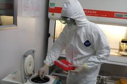 Người tiếp xúc gần với bệnh nhân 419 có kết quả xét nghiệm âm tính