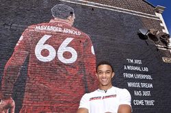 Trent Alexander-Arnold: Nâng tầm đẳng cấp cho hậu vệ cánh