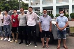Cuộc chiến chống COVID-19: Cầm vàng đừng để vàng rơi