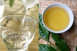 Lấy rượu trắng pha với nước chè thoa lên mặt và xem điều kì diệu gì xảy ra