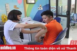 Nâng cao nhận thức tiêm vaccine phòng bệnh cho người lớn