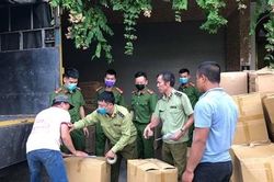 Phát hiện điểm tập kết hơn 800 nghìn khẩu trang không nguồn gốc xuất xứ