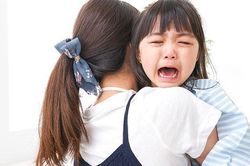 Trẻ dễ tổn thương chỉ vì hành động vô tình hầu như cha mẹ nào cũng mắc
