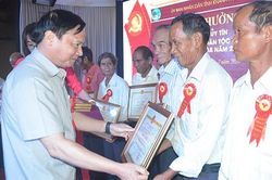 Khánh Hòa: Biểu dương 92 người có uy tín trong đồng bào DTTS