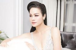 Giữa ồn ào tình cảm với Titi (HKT), Nhật Kim Anh vẫn rạng rỡ khoe xe mới tậu tiền tỷ