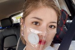 Xuất hiện loại khẩu trang sành điệu khiến chị em chú ý