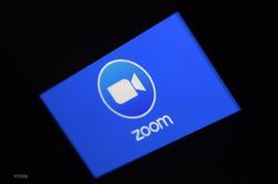 Giới lập pháp Mỹ hối thúc Bộ Tư pháp điều tra TikTok và Zoom