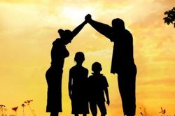 Bí mật làm một hành động với anh trai, cậu em bật khóc khi thấy bóng người trong đêm