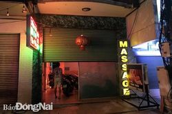 Phát hiện nhiều khách tắm tiên với nhân viên massage