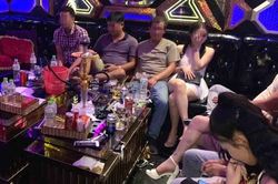 21 khách sử dụng ma túy trong phòng karaoke