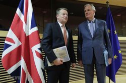 Đàm phán thương mại hậu Brexit giữa Anh và EU kéo dài đến tháng 10