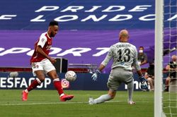 Thắng Chelsea 2-1, Arsenal đoạt cúp FA