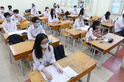 Nhiều thiết bị gian lận tinh vi có thể gắn vào khẩu trang