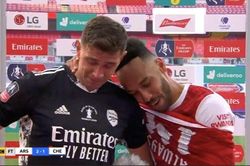 Thủ môn phận hẩm ở Arsenal bật khóc khi thắng Chelsea, giành FA Cup