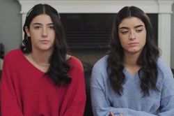 'Nữ hoàng TikTok' tháo chạy khỏi ứng dụng, lôi kéo fan đi theo