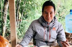 Lý Hải đưa vợ con về quê nuôi gà, trồng rau