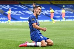 Chelsea thua chung kết FA Cup: Những tia sáng từ một thất bại