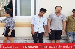 Bắt quả tang 5 đối tượng đang 'phê' ma túy tại nhà riêng