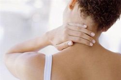 Sốc: Đột quỵ vì thói quen xoay cổ cho đỡ mỏi - quá nhiều người mắc mà chẳng hề lường trước được