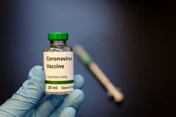 Bản tin COVID-19 thế giới 3/8: Nga bắt đầu sản xuất vaccine COVID-19 từ tháng 11